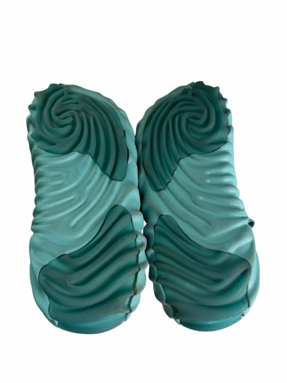 CROCS Wave-Textured Clog in Teal